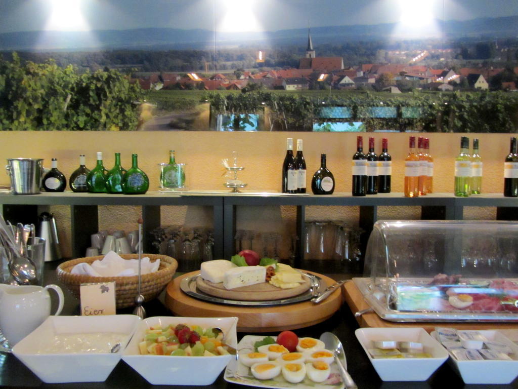 Hotel Weinblatt Зоммерах Экстерьер фото