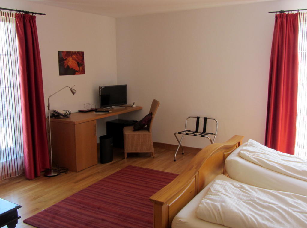 Hotel Weinblatt Зоммерах Номер фото