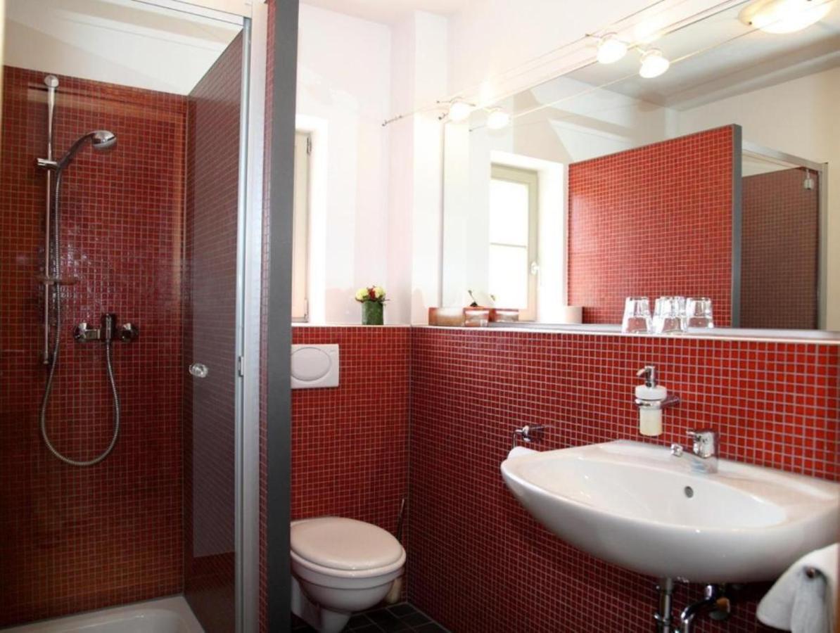 Hotel Weinblatt Зоммерах Экстерьер фото