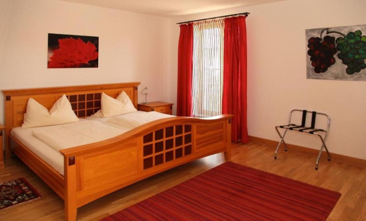 Hotel Weinblatt Зоммерах Экстерьер фото